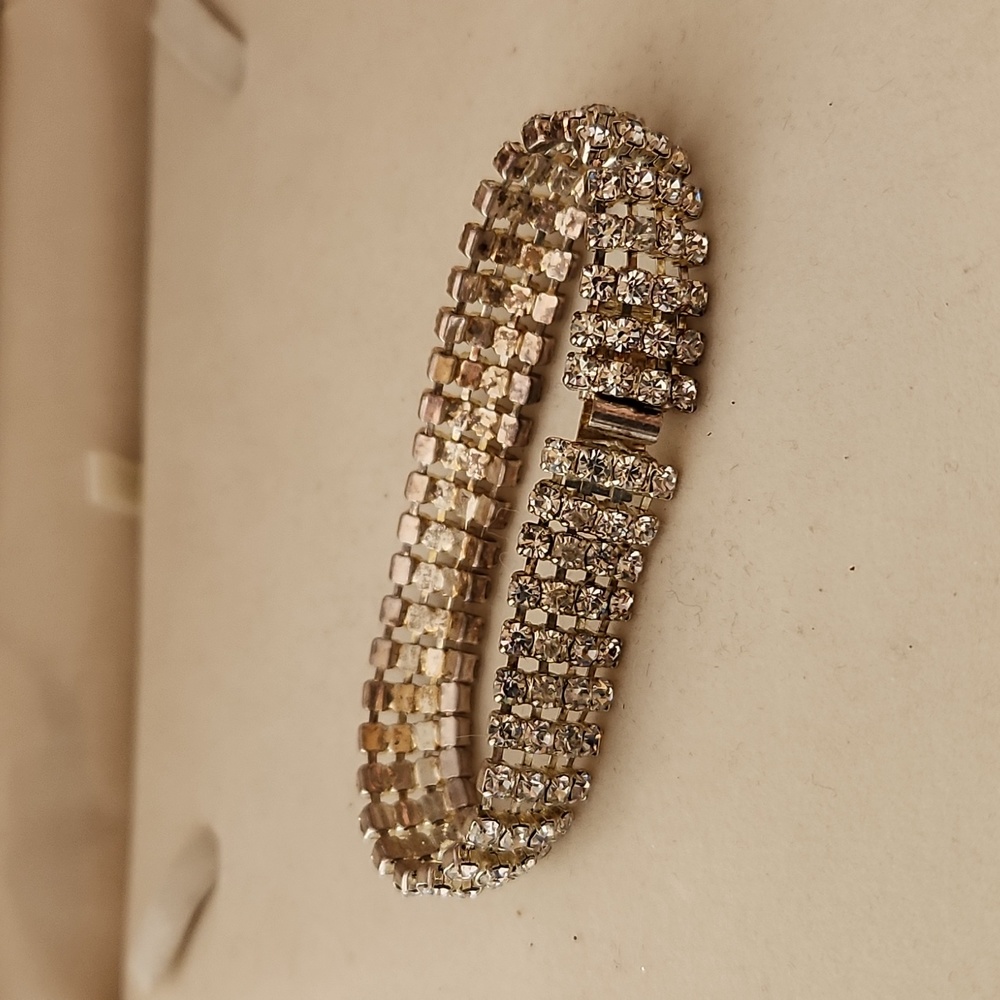 Vintage Rhinestone Bracelet - Picture 3 of 9